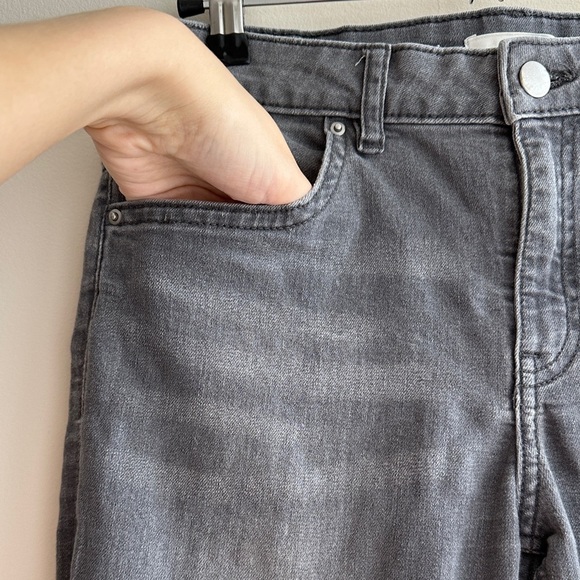 H&M Women's Distressed Grey Skinny Jeans, Size 8 - Picture 8 of 16